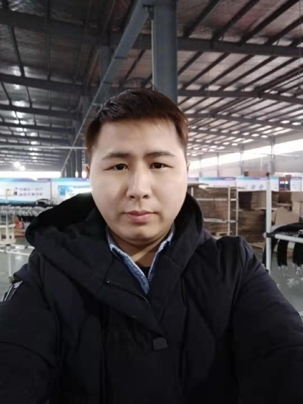刀锋的第一张照片--镇江上门女婿服务网